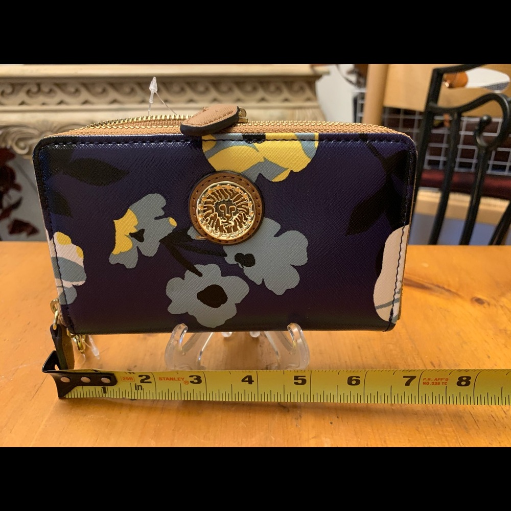 Anne Klein New Recruits SLG wallet/clutch